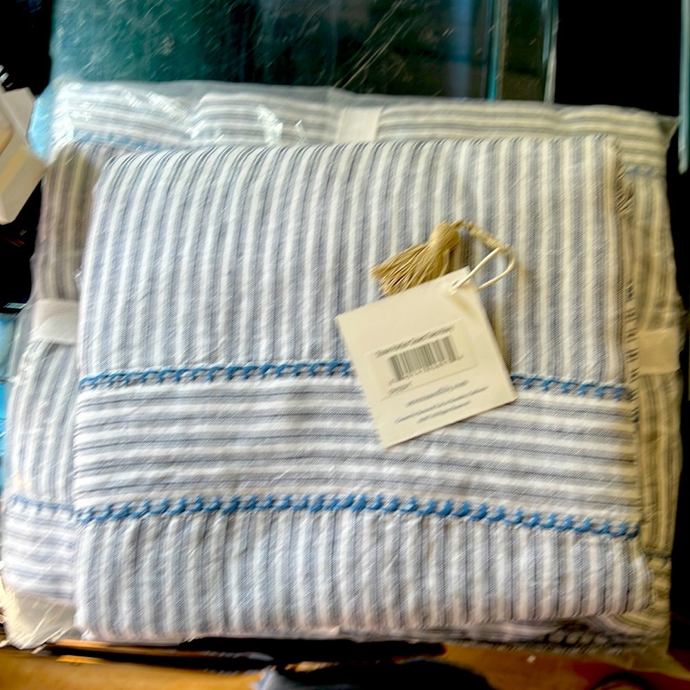 COPY - NWT Serena & Lily Stone Harbor- Navy ticking - Twin Duvet -